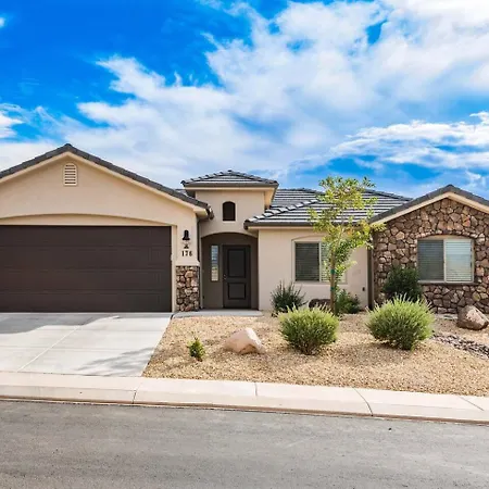 Cozy Home Near Zion With Fire Pit & Patio Dining